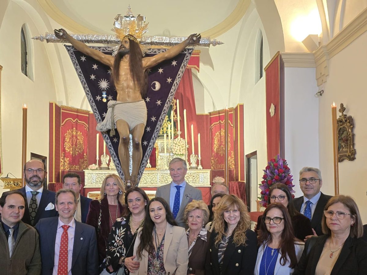 Representación corporativa en el Solemne Besapies del Santísimo Cristo de la&nbsp;Expiración
