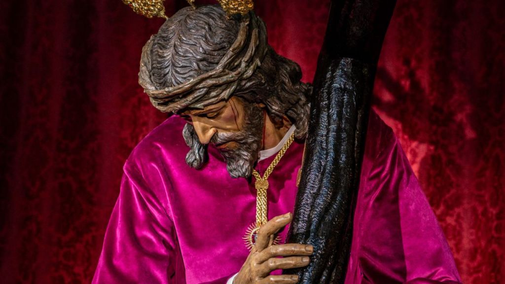 Veneración y traslado al altar de Quinario de Nuestro Padre Jesús de la&nbsp;Vía-Crucis